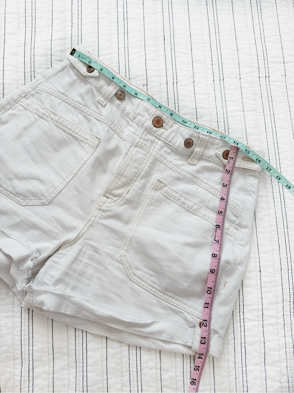 Free People We The Free Palmer Shorts Eggshell White Denim Mid Rise size 29 - Picture 10 of 12